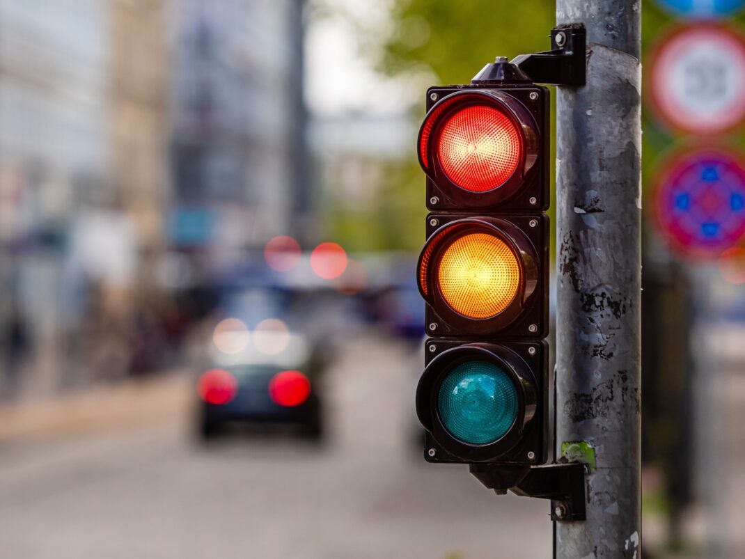 #Neue Verkehrsregeln: Rot & Grün sollen zeitgleich leuchten