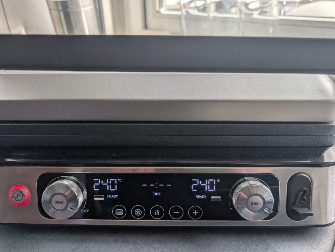 Auf dem Display des Braun Multigrill 9 Pro siehst du alle wichtigen Infos