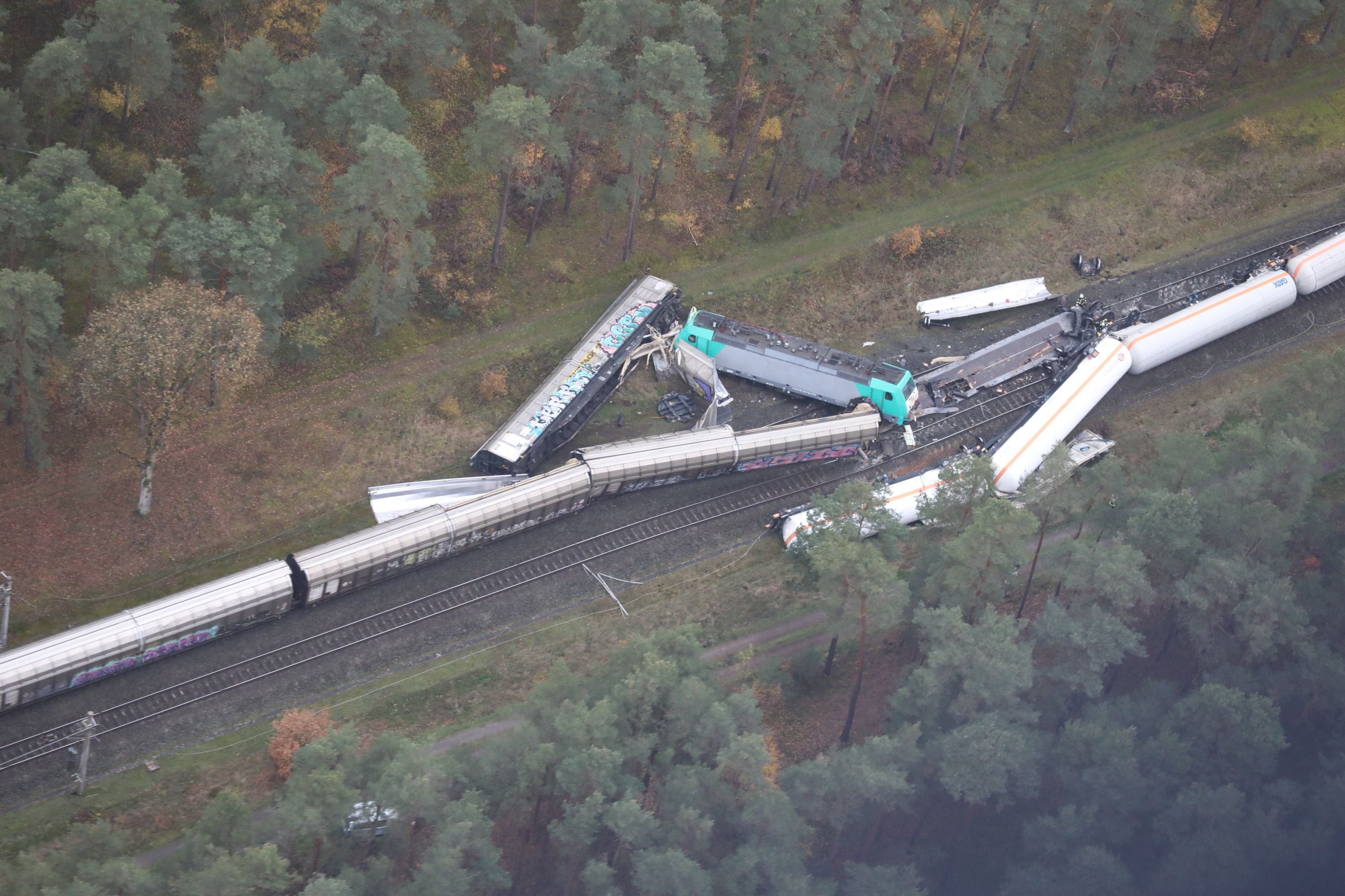 This major railway line is closed for weeks