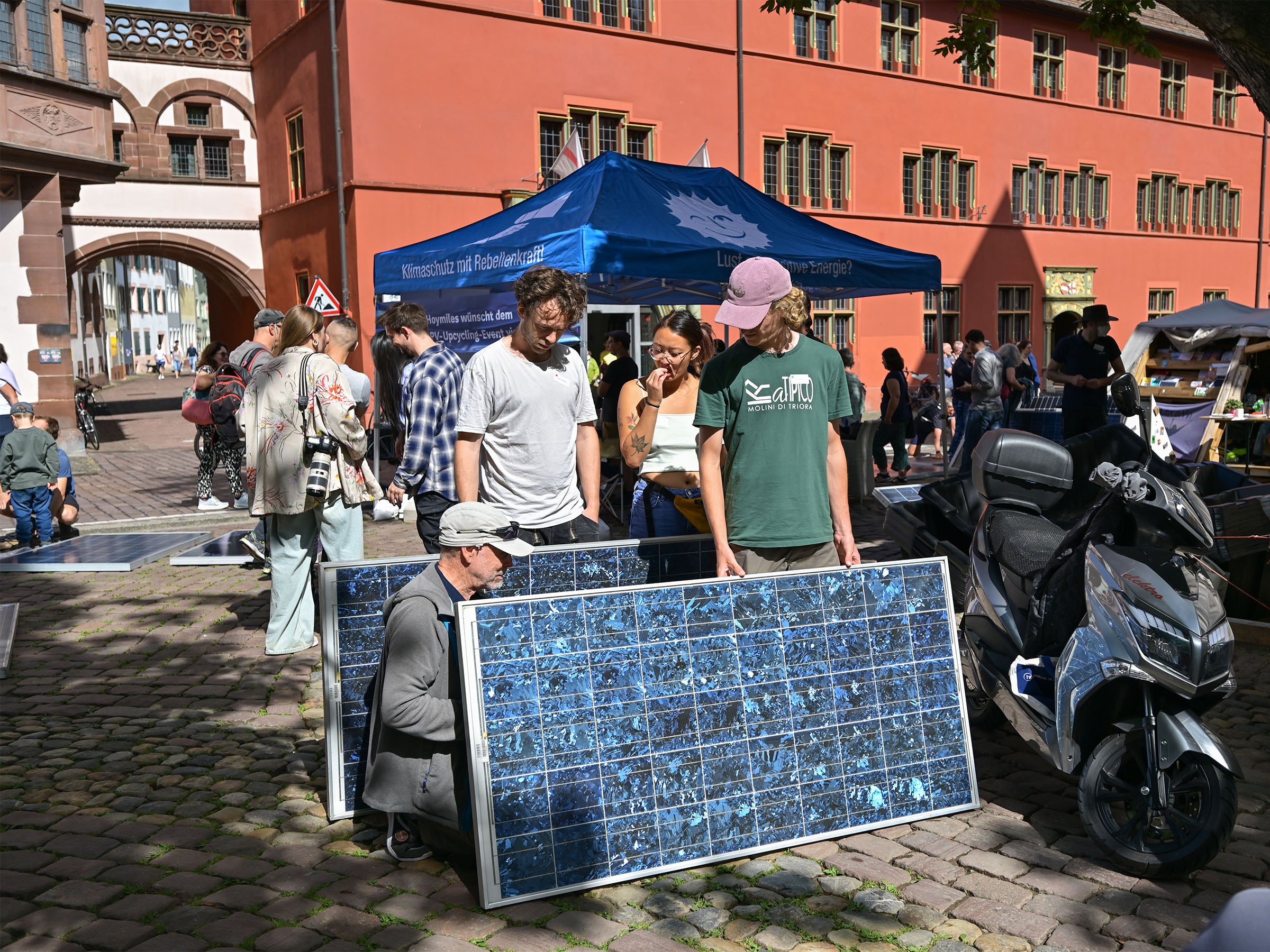 Balkonkraftwerk-Weltrekord - Hersteller mit besonderer Spendenaktion