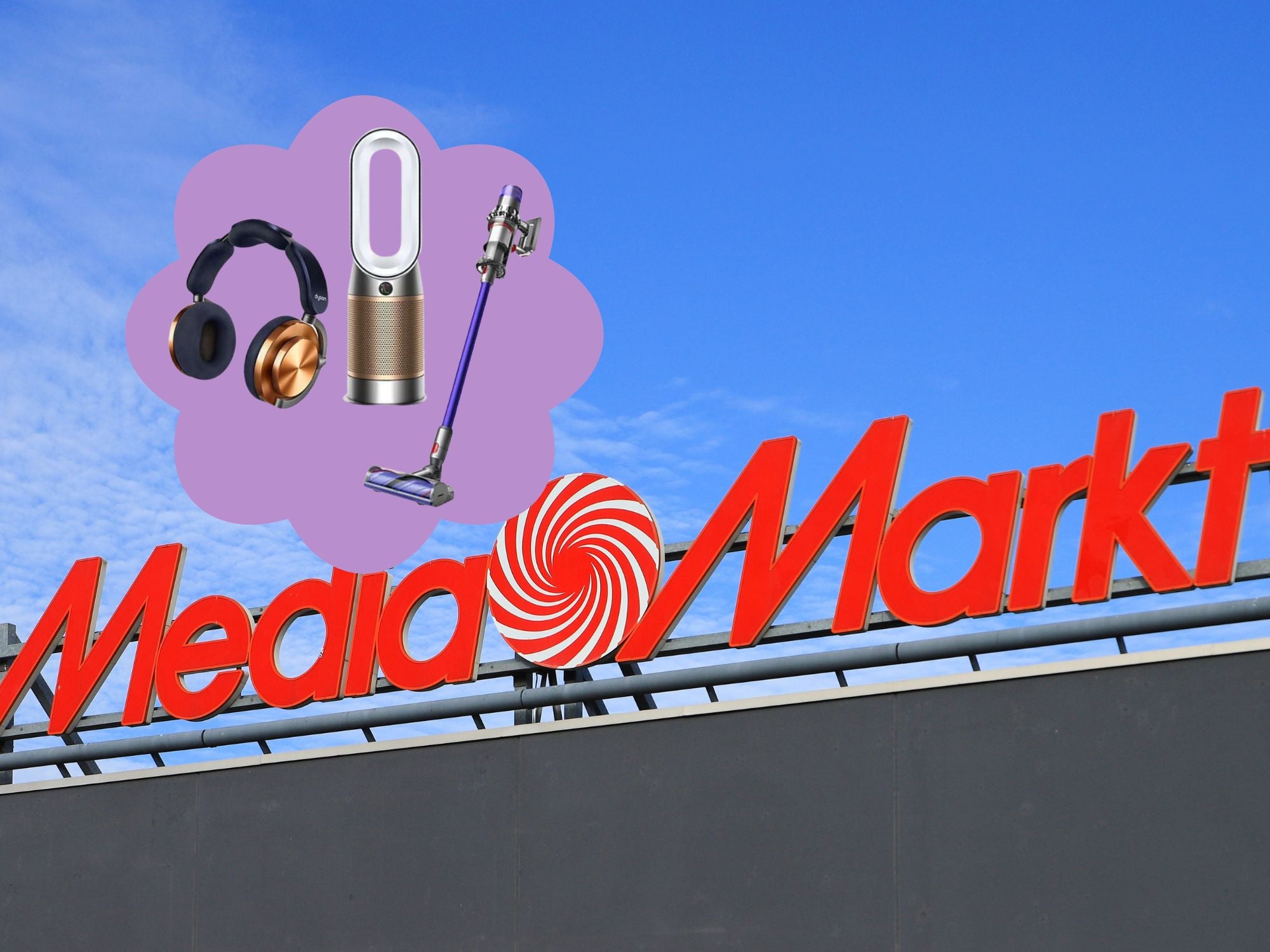 MediaMarkt Logo eines Geschäfts vor einem blauen Himmel