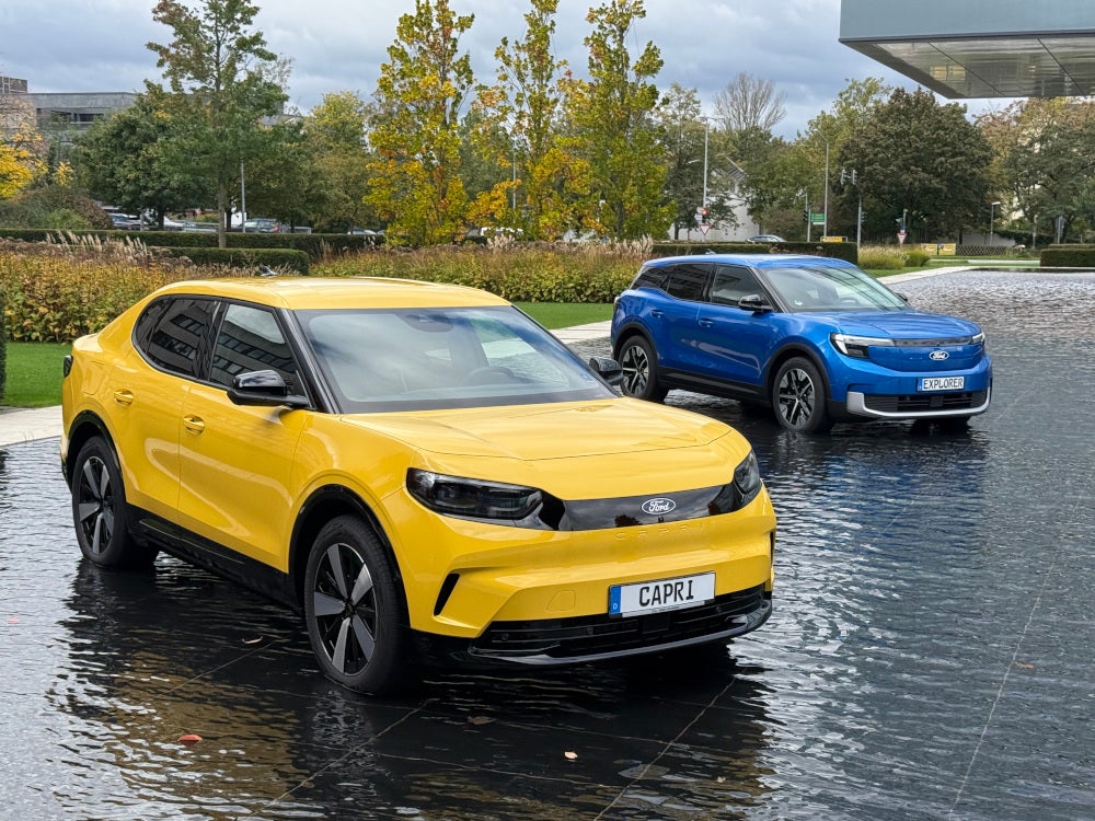 Ford Capri Electric (vorn) und Ford Explorer Electric.