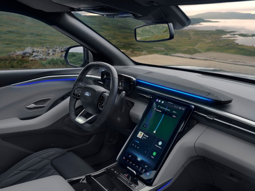 Blick ins Cockpit des Ford Explorer Electric.