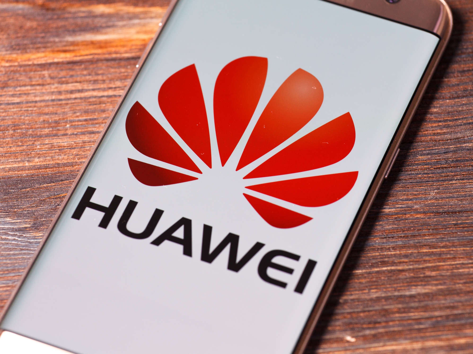 #Bombe platzt: Huawei bricht mit Android
