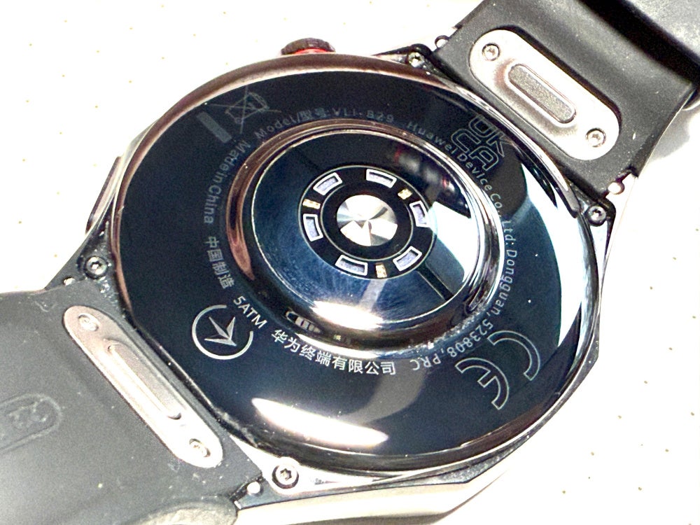 Rückseite der Huawei Watch GT 5 Pro.