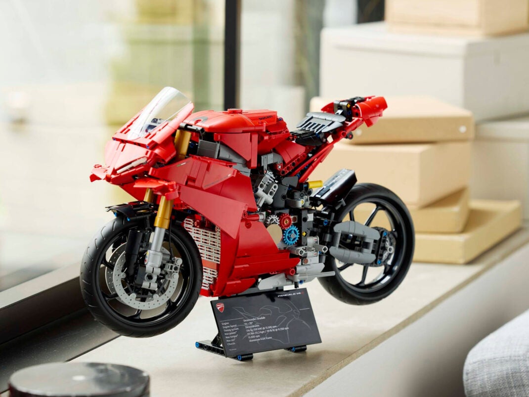 Lego Technic 2025 Ducati Panigale V4 S Motorrad 42202