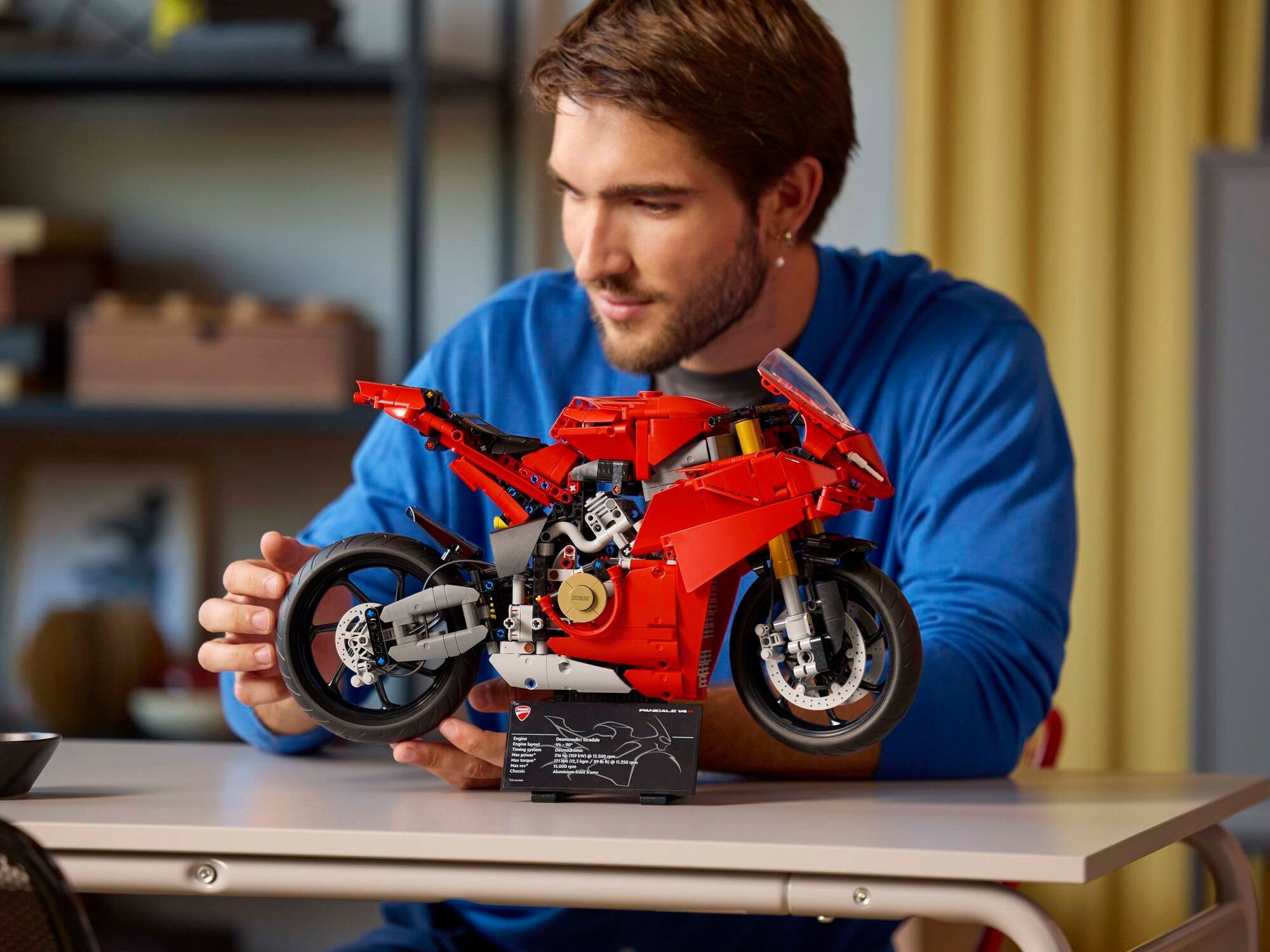 Lego Technic 2025 Ducati Panigale V4 S Motorrad 42202