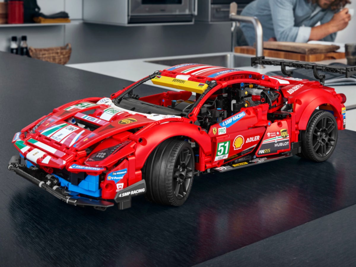 Foto: Klemmbaustein Lego Ferrari 488 GTE “AF Corse #51” (42125)