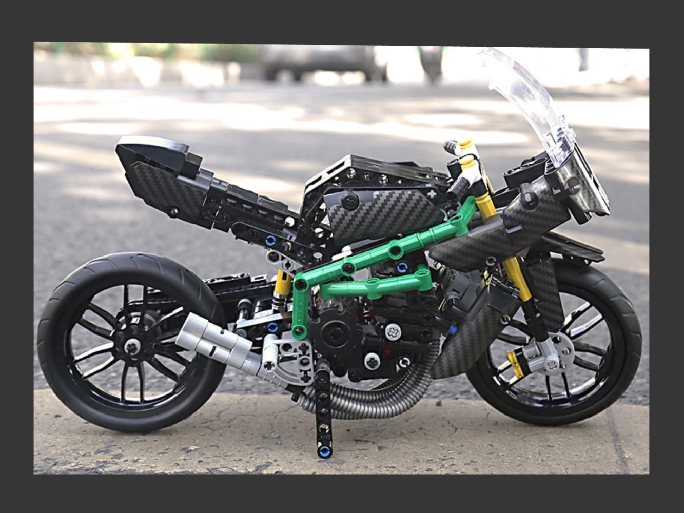 Foto: Klemmbaustein Mould King Kawasaki H2R (23002)