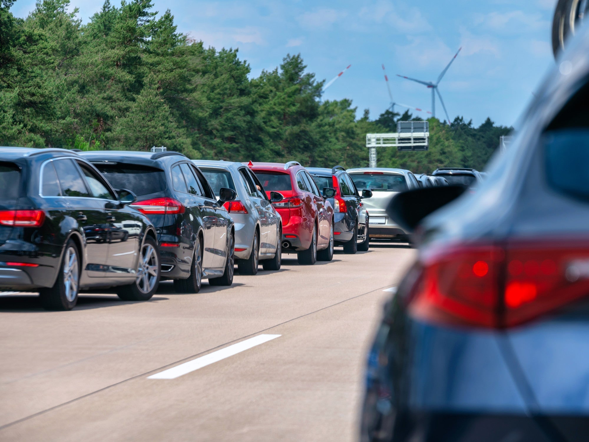 Autos auf einer Autobahn