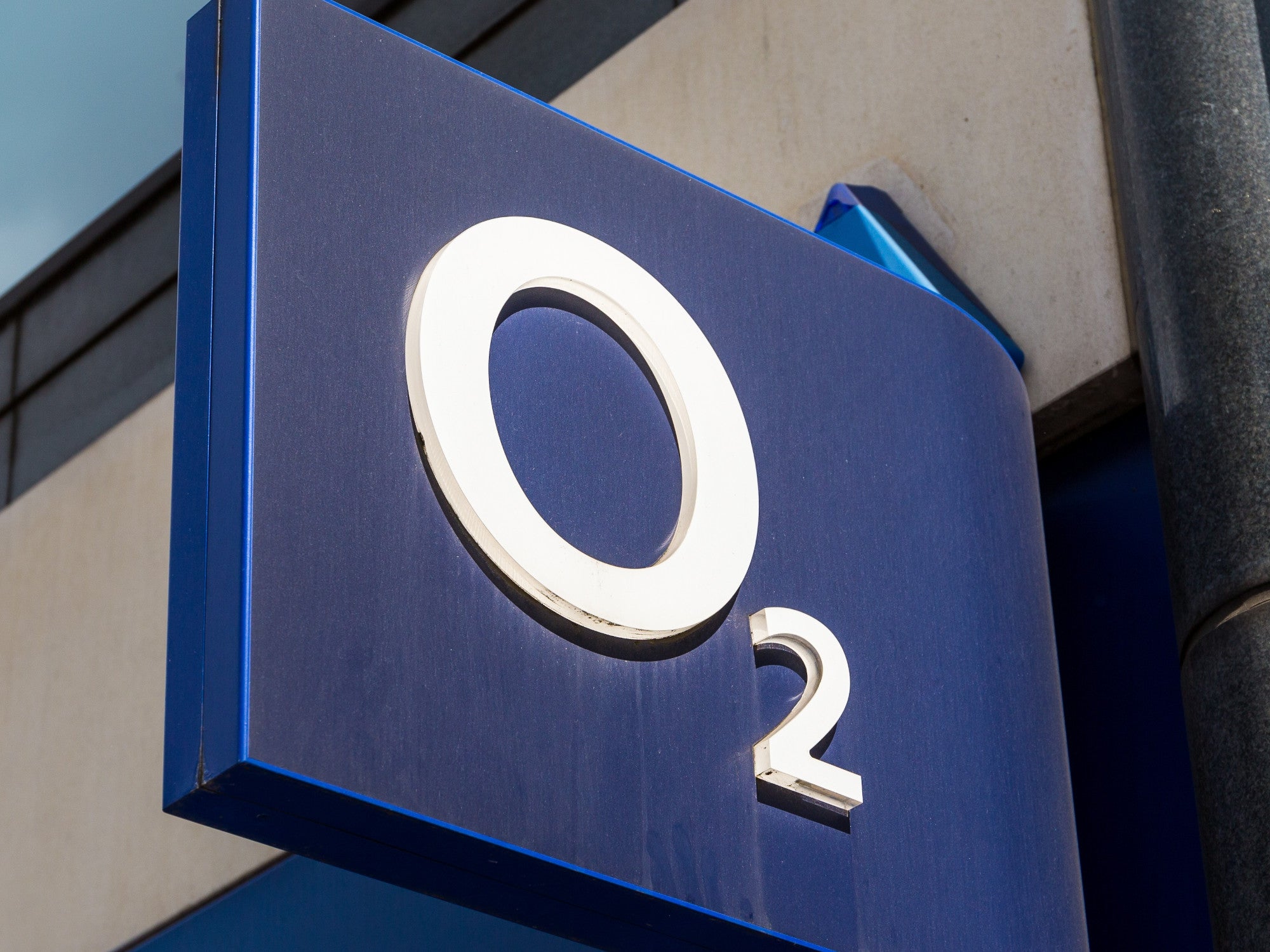 O2-Logo an einem O2-Shop.