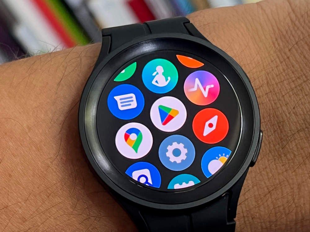 App menu on the Samsung Galaxy Watch5 Pro.