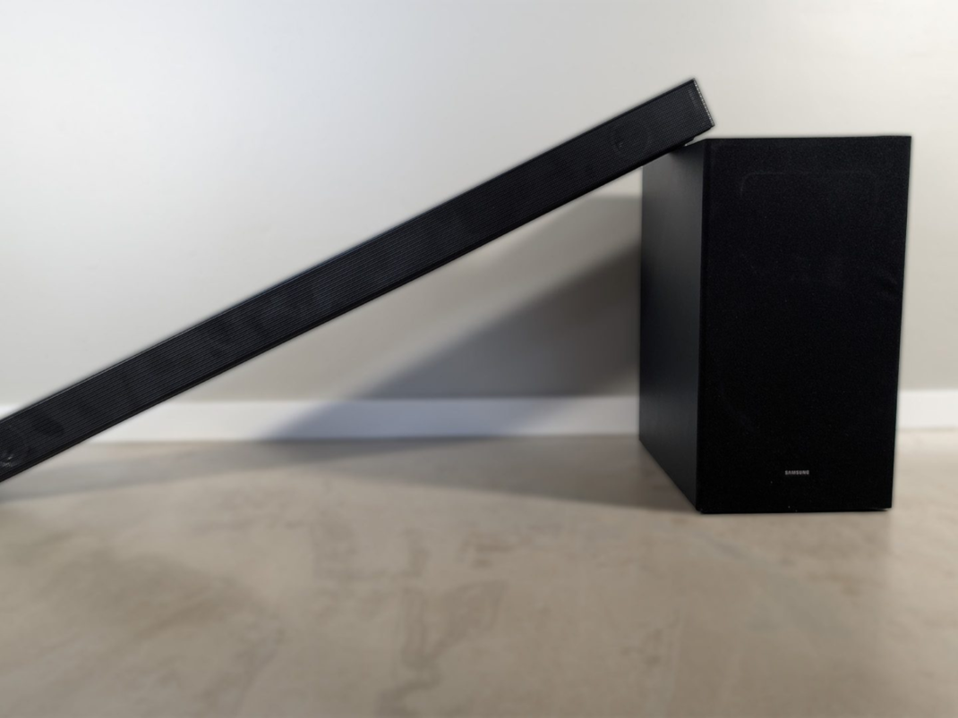 Den Subwoofer verbindest du ganz easy via Bluetooth mit der Soundbar