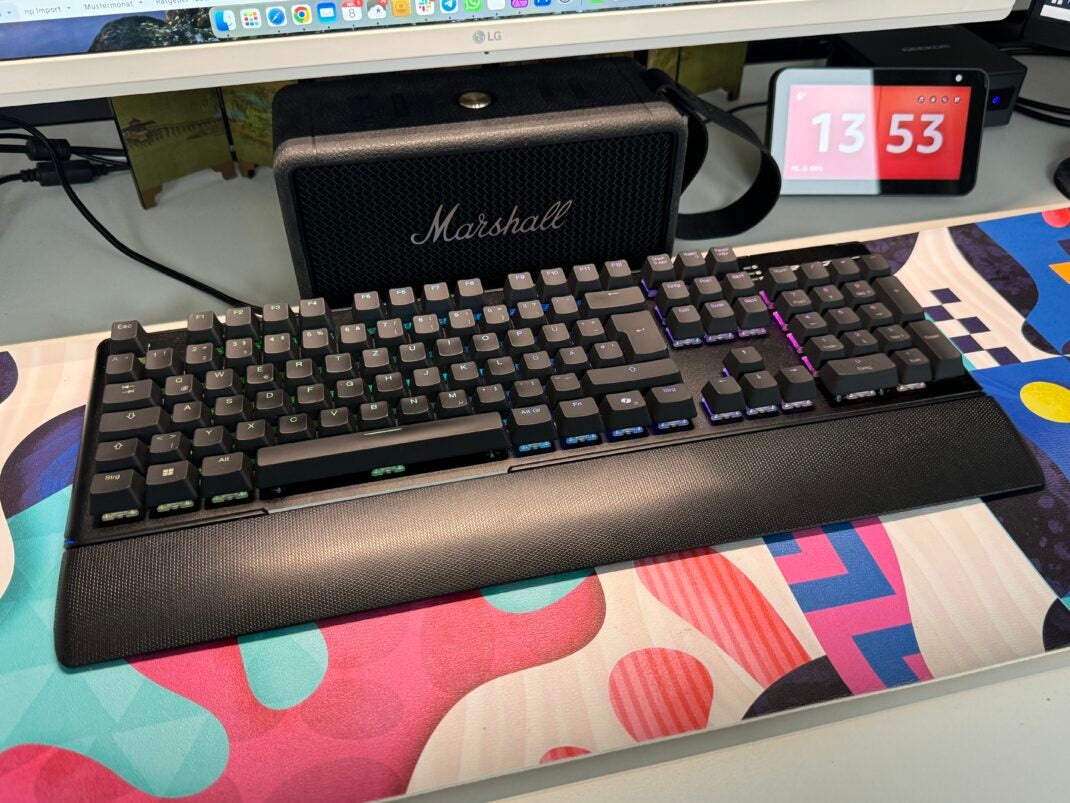 Ein Bild der Supporter X20 Tastatur von ERAZER