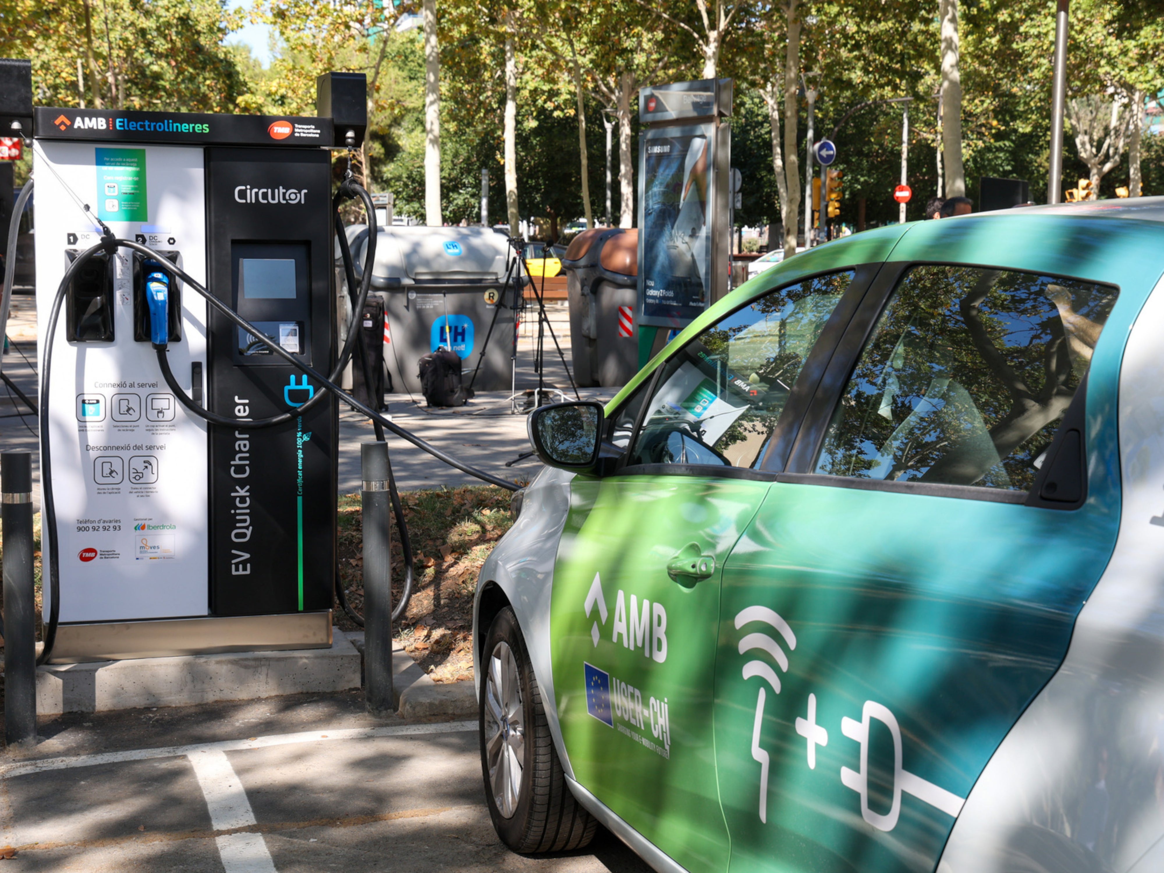 U-Bahnen laden E-Autos: Neue Technologie im Einsatz