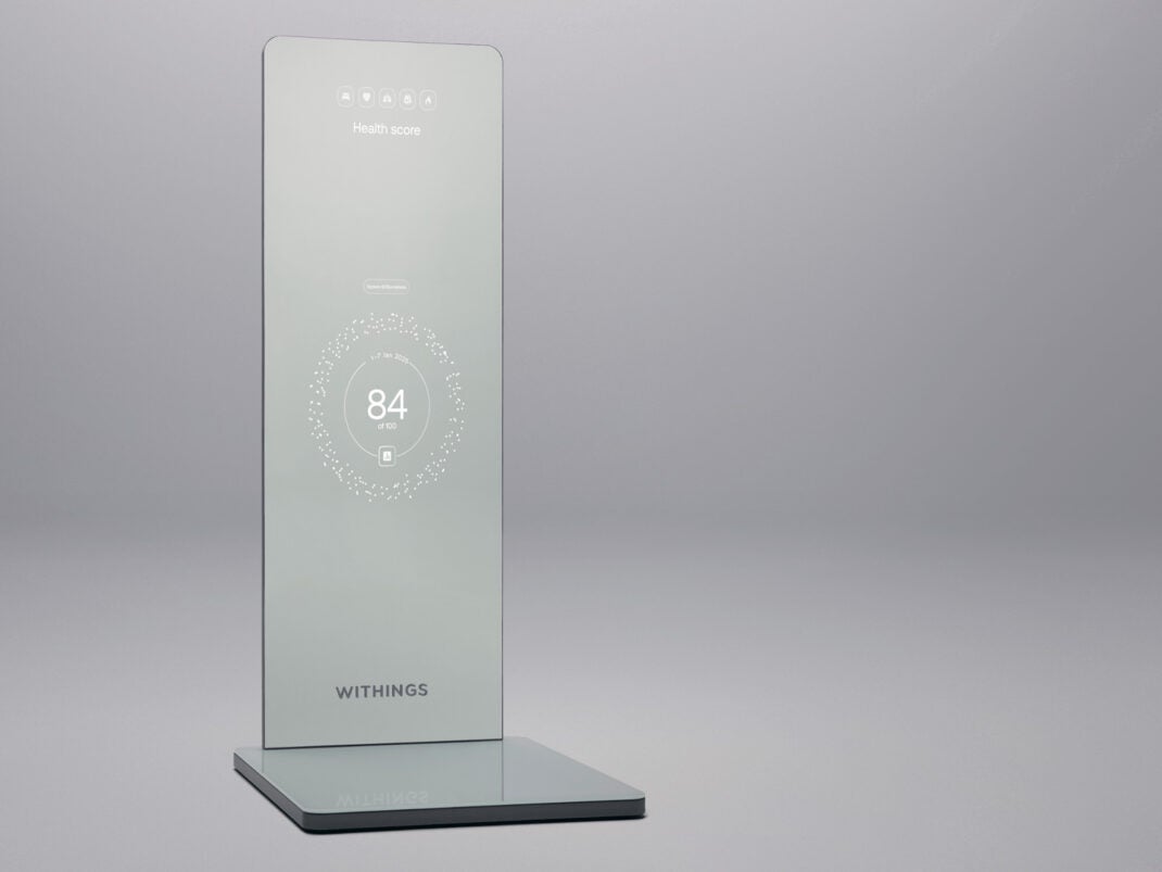 Withings Omnia: Smarter Spiegel zeigt Gesundheitsdaten