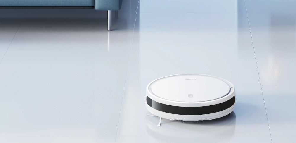 Xiaomi Robot Vacuum E12 auf einem Boden im Einsatz.